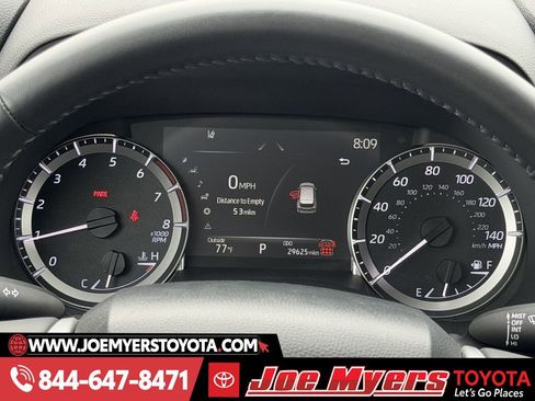Used 2025 Toyota Highlander LE image 16