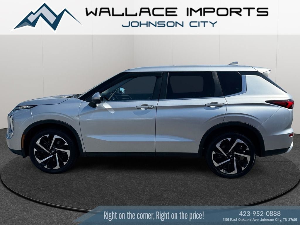 Used 2022 Mitsubishi Outlander SE FWD image 1