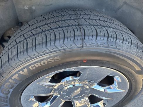 Used 2015 Chevrolet Tahoe LTZ AWD/4WD image 14