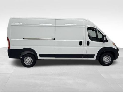 Used 2026 RAM ProMaster 2500 w/ Convenience Group FWD image 4