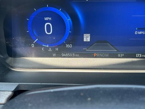 Used 2020 Ford Explorer Platinum w/ Premium Technology Package AWD/4WD image 38