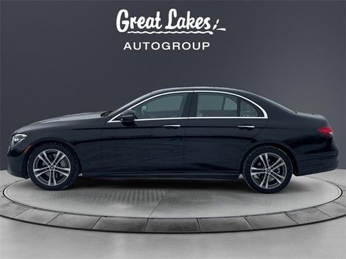 Used 2023 Mercedes-Benz E 350 4MATIC Sedan image 2