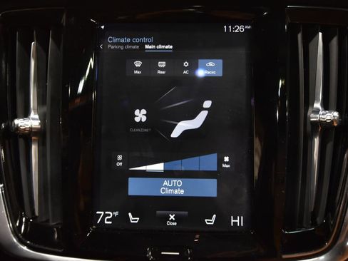 Used 2017 Volvo S90 T6 Momentum w/ Vision Package image 32