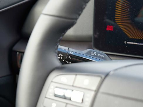 Certified 2026 Kia Sportage EX w/ EX Panorama Roof Package image 18