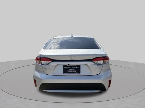 Used 2022 Toyota Corolla LE FWD image 5