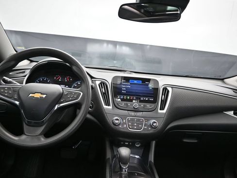 Used 2024 Chevrolet Malibu LT FWD image 19