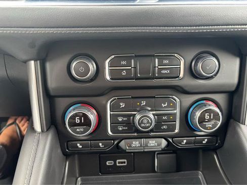 Used 2023 Chevrolet Tahoe LT RWD image 25
