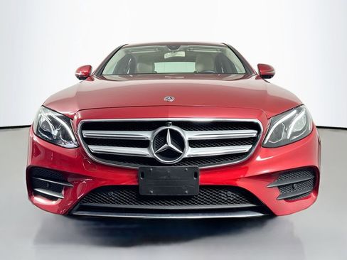 Used 2019 Mercedes-Benz E 300 image 2