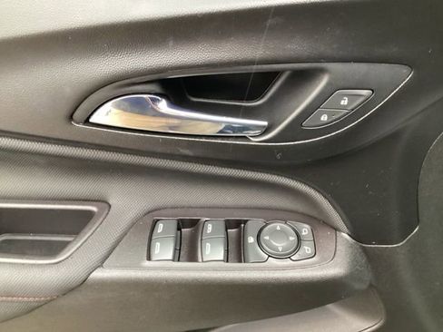 Used 2022 Chevrolet Equinox RS image 22