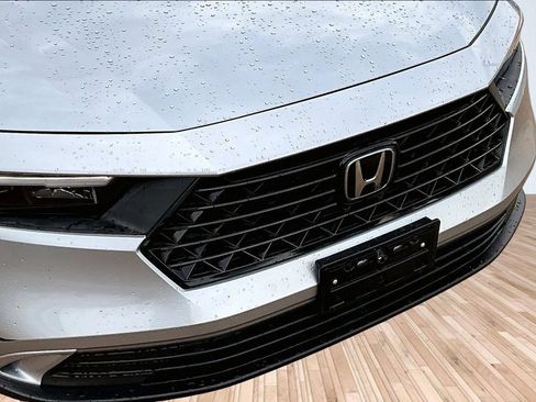 Used 2023 Honda Accord EX image 23
