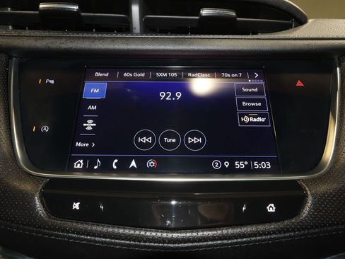 Used 2022 Cadillac XT5 Premium Luxury image 12