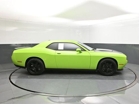 Used 2019 Dodge Challenger SXT w/ Blacktop Package image 24