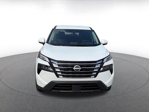 Used 2026 Nissan Rogue SV FWD image 3