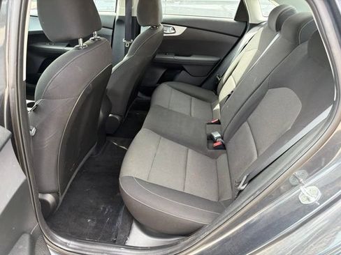 Certified 2023 Kia Forte LXS FWD image 5