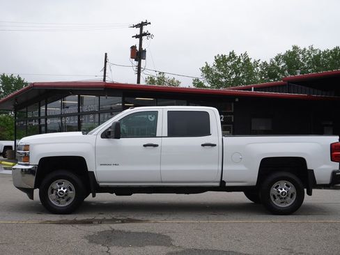 Used 2015 Chevrolet Silverado 2500 W/T w/ Snow Plow Prep Package AWD/4WD image 4