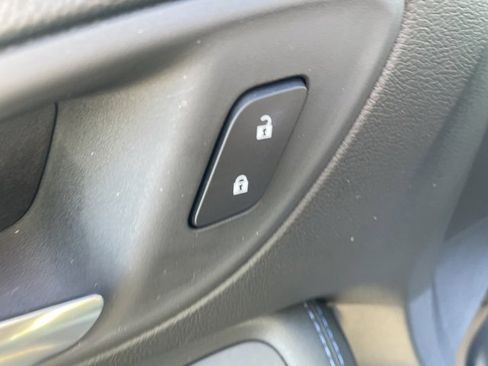 Used 2025 Buick Encore GX Sport Touring w/ Advanced Technology Package image 11