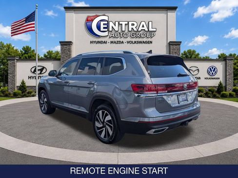 Used 2024 Volkswagen Atlas SEL AWD/4WD image 6