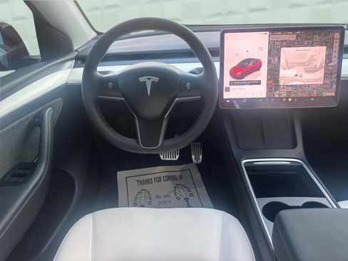 Used 2023 Tesla Model Y Long Range AWD/4WD image 21