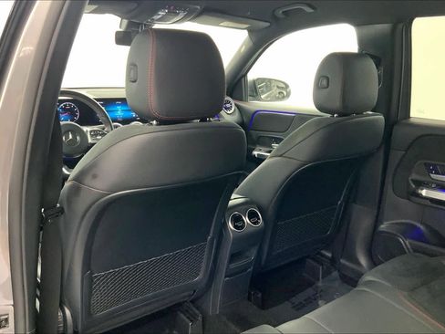 Used 2022 Mercedes-Benz GLB 250 image 16