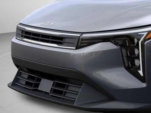 New 2026 Kia K4 LXS image 13