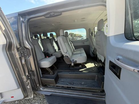 Used 2018 Ford Transit 350 XLT RWD image 17