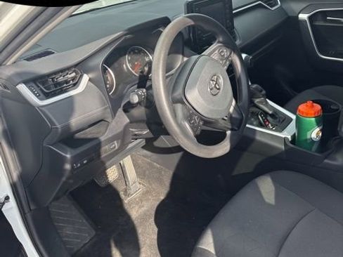 Used 2021 Toyota RAV4 XLE w/ Convenience Package AWD/4WD image 7