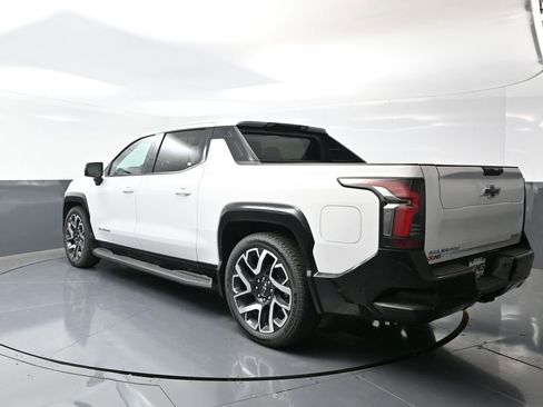 New 2025 Chevrolet Silverado EV RST image 9