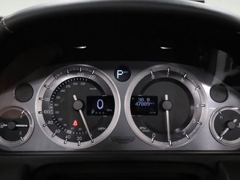 Used 2013 Aston Martin DB9 Volante image 34