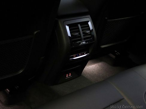 Certified 2025 BMW X4 xDrive30i image 14