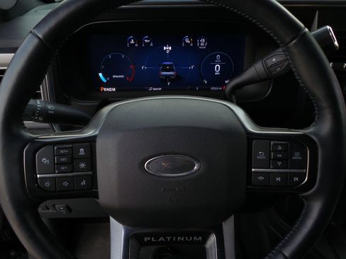 Used 2025 Ford F250 Platinum image 34