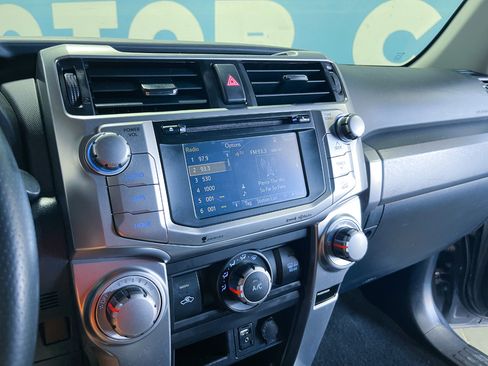 Used 2017 Toyota 4Runner SR5 image 11