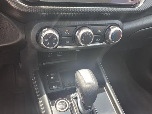 Used 2023 Nissan Kicks SV FWD image 13