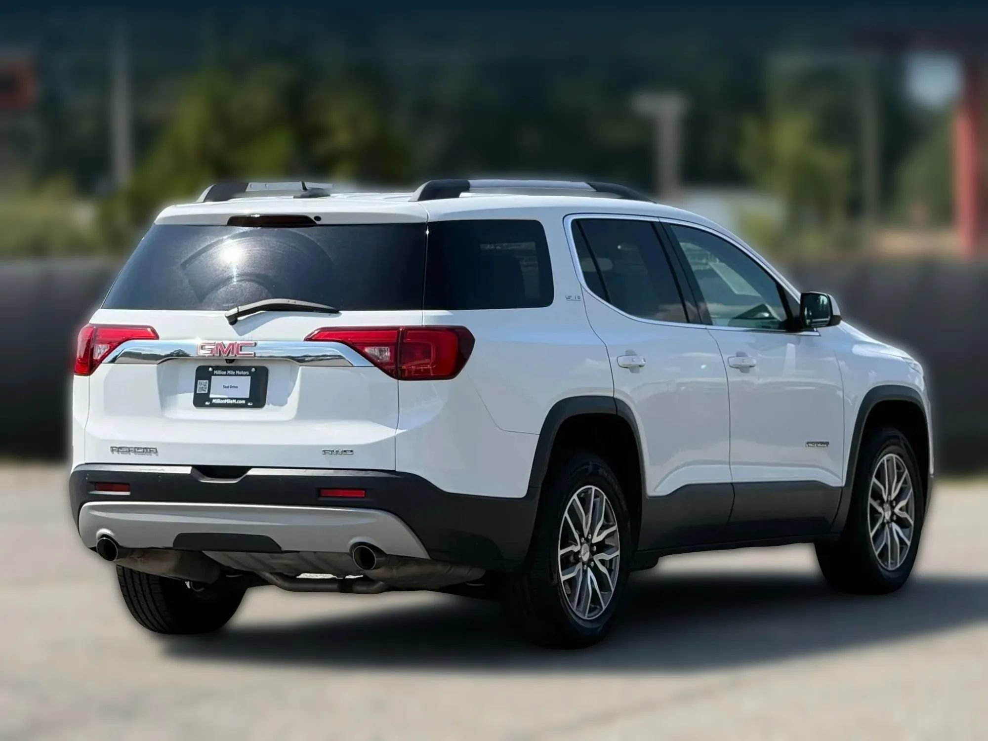 Used 2019 GMC Acadia SLE w/ Driver Alert Package I AWD/4WD image 9