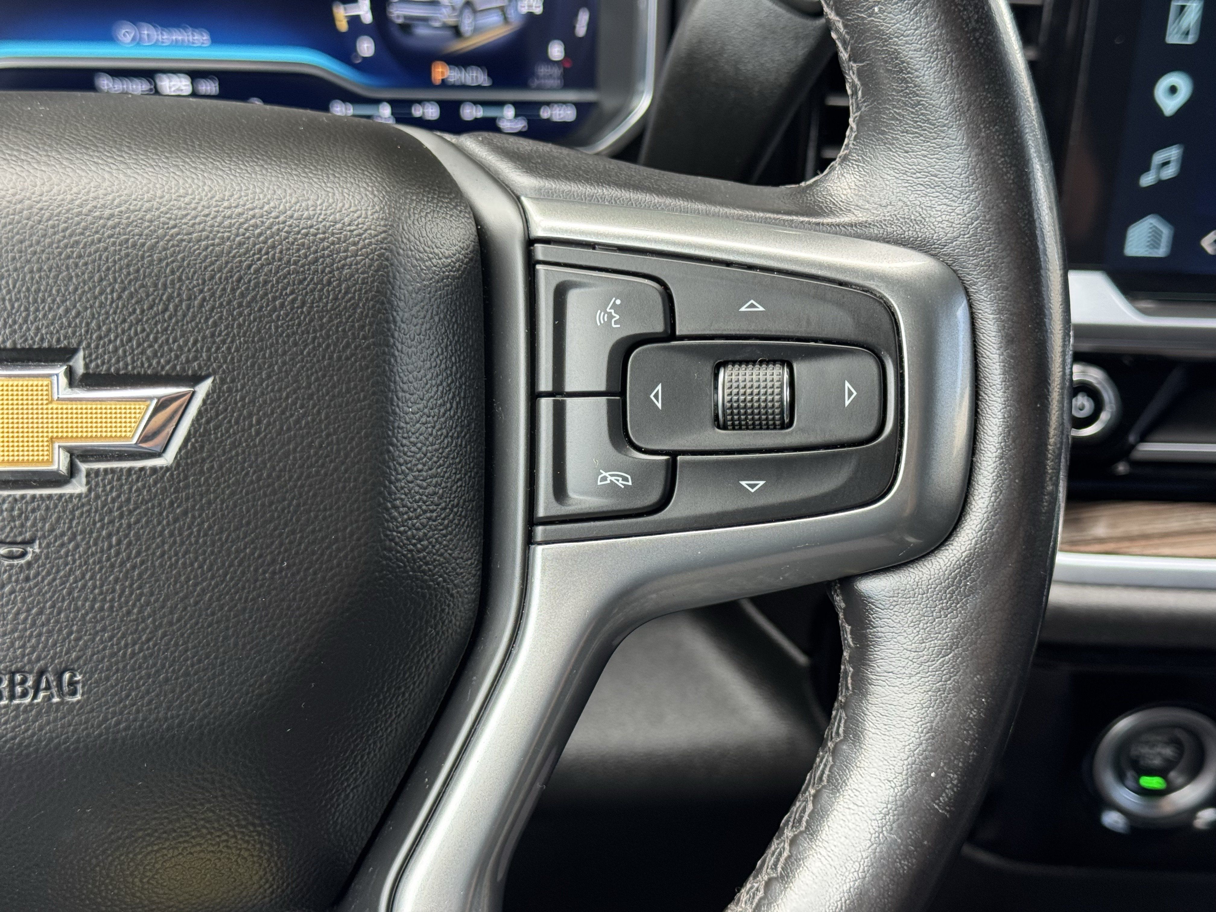 Certified 2022 Chevrolet Silverado 1500 LT w/ Z71 Off-Road Package AWD/4WD image 34