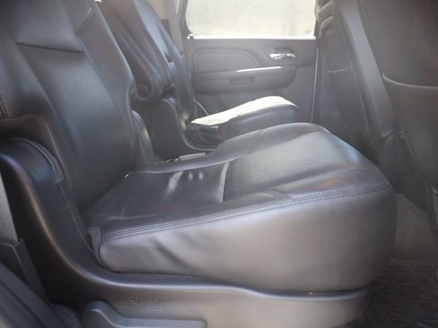 Used 2011 GMC Yukon Denali AWD/4WD image 19