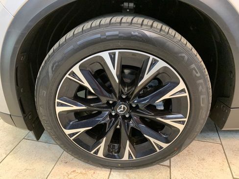 Used 2024 MAZDA CX-90 Plug-In Hybrid w/ Premium Pkg AWD/4WD image 17