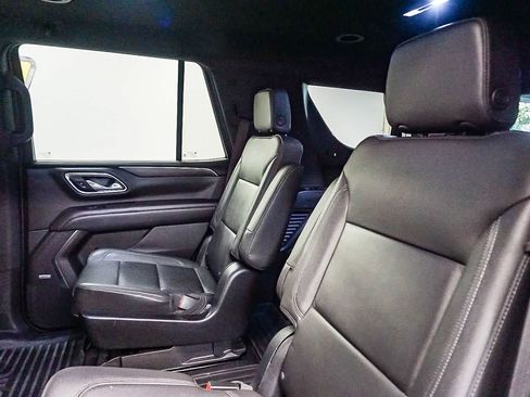 Used 2022 Chevrolet Tahoe Z71 w/ Luxury Package image 18