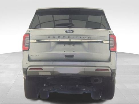 Used 2024 Ford Expedition Limited image 8