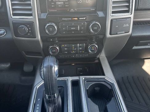 Used 2015 Ford F150 Lariat image 21
