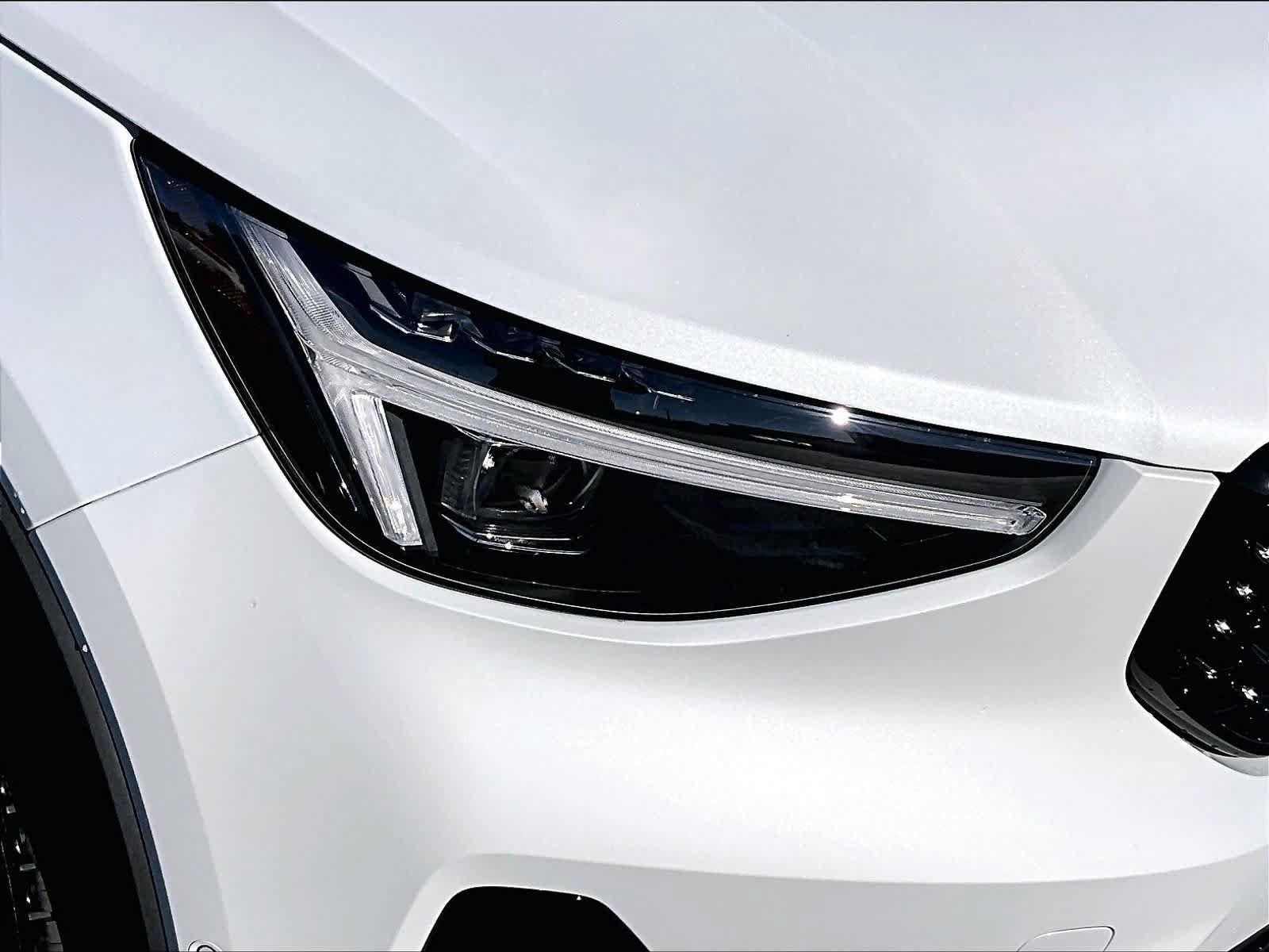 New 2026 Volvo XC40 B5 Plus w/ Protection Package Premier AWD/4WD image 32