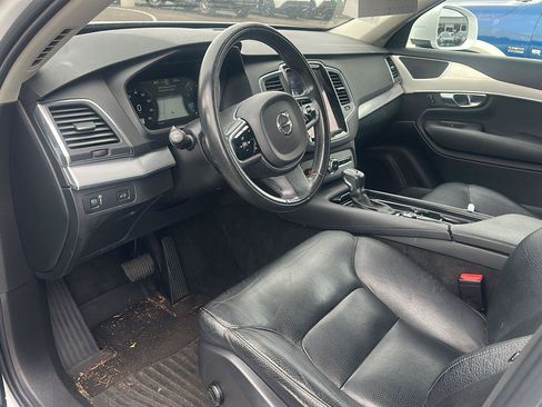 Used 2016 Volvo XC90 T5 Momentum AWD/4WD image 5