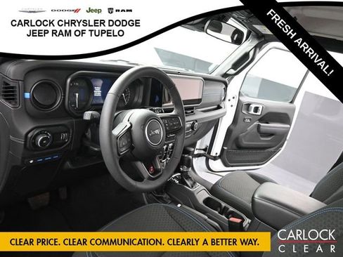 Used 2025 Jeep Wrangler Unlimited Rubicon 4xe w/ Convenience Group image 12