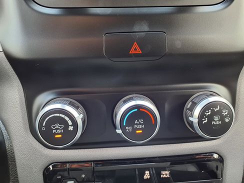 Used 2021 RAM 1500 Big Horn RWD image 9