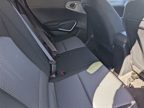 Certified 2025 Kia Soul LX image 9