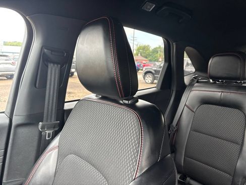 Used 2025 Ford Escape ST-Line Select AWD/4WD image 31