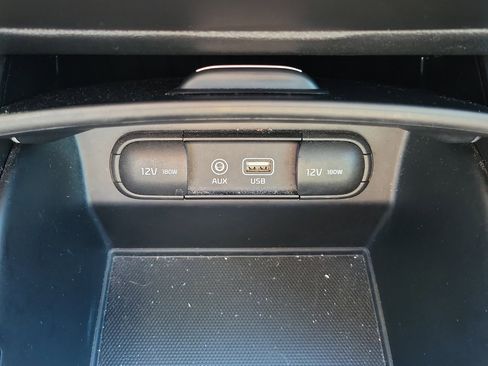 Used 2020 Kia Sorento AWD V6 image 34