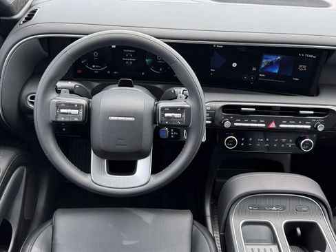 New 2026 Hyundai Palisade Calligraphy FWD image 17