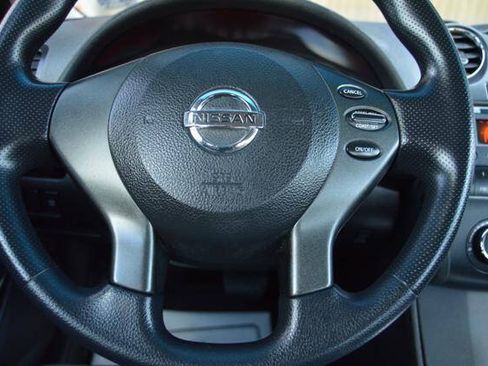 Used 2010 Nissan Altima 2.5 S FWD image 17