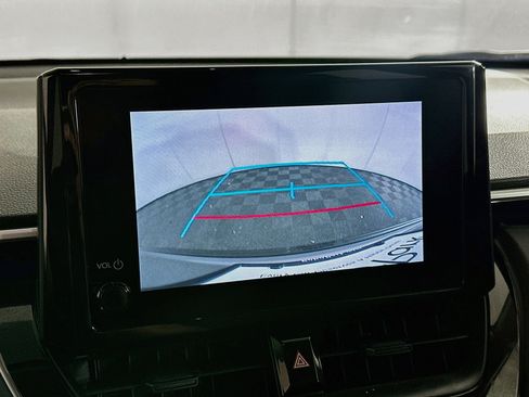 Used 2025 Toyota Corolla Cross LE w/ Moonroof Package FWD image 21
