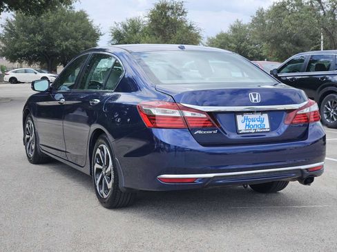 Used 2017 Honda Accord EX image 6